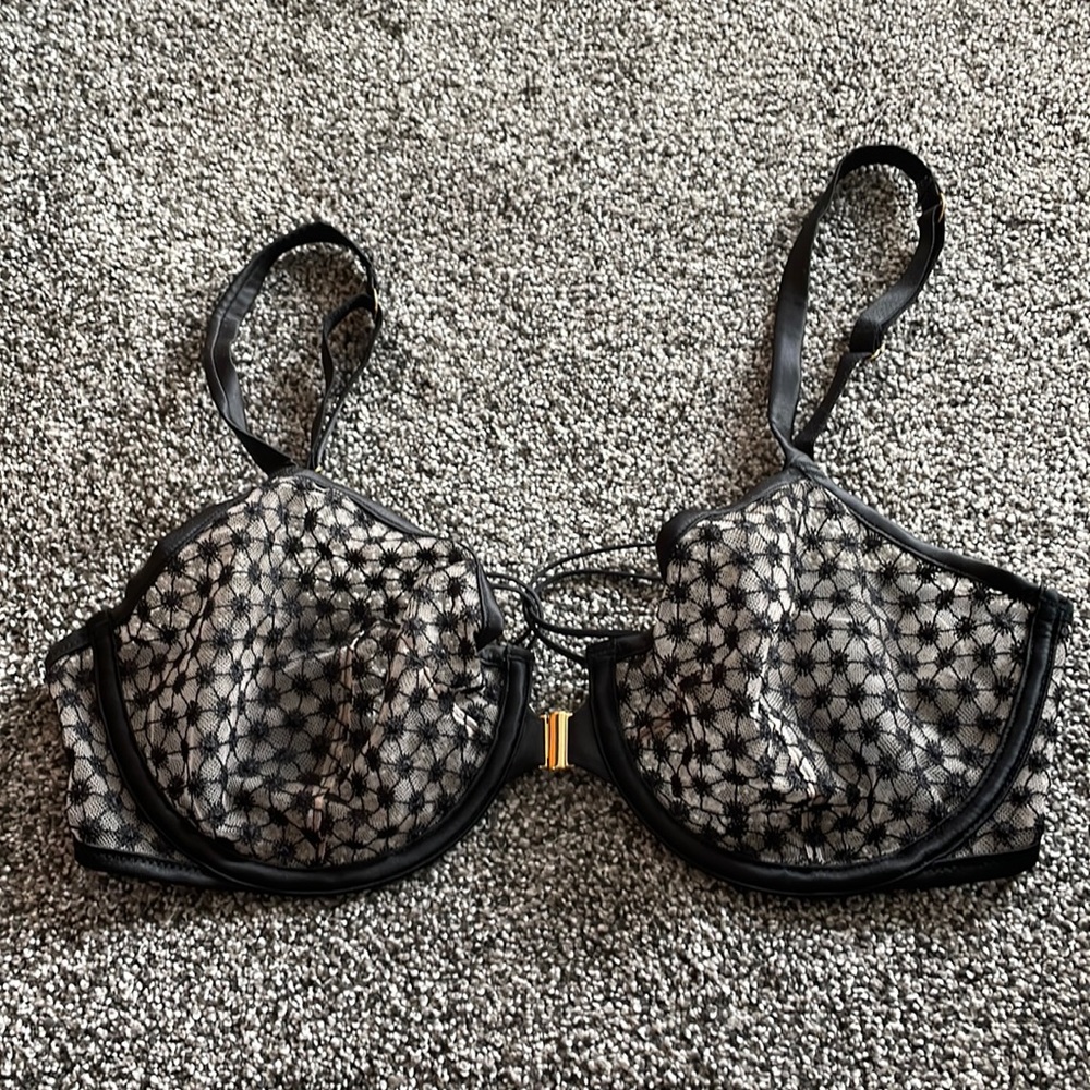 Victoria Secret unlined bra